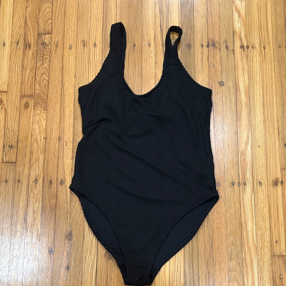 Old Navy Black Women's One Piece Swimsuit